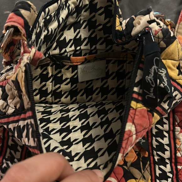 Vera Bradley Retired Pattern “Bittersweet” Crossbody/ Hipster - Picture 7 of 7